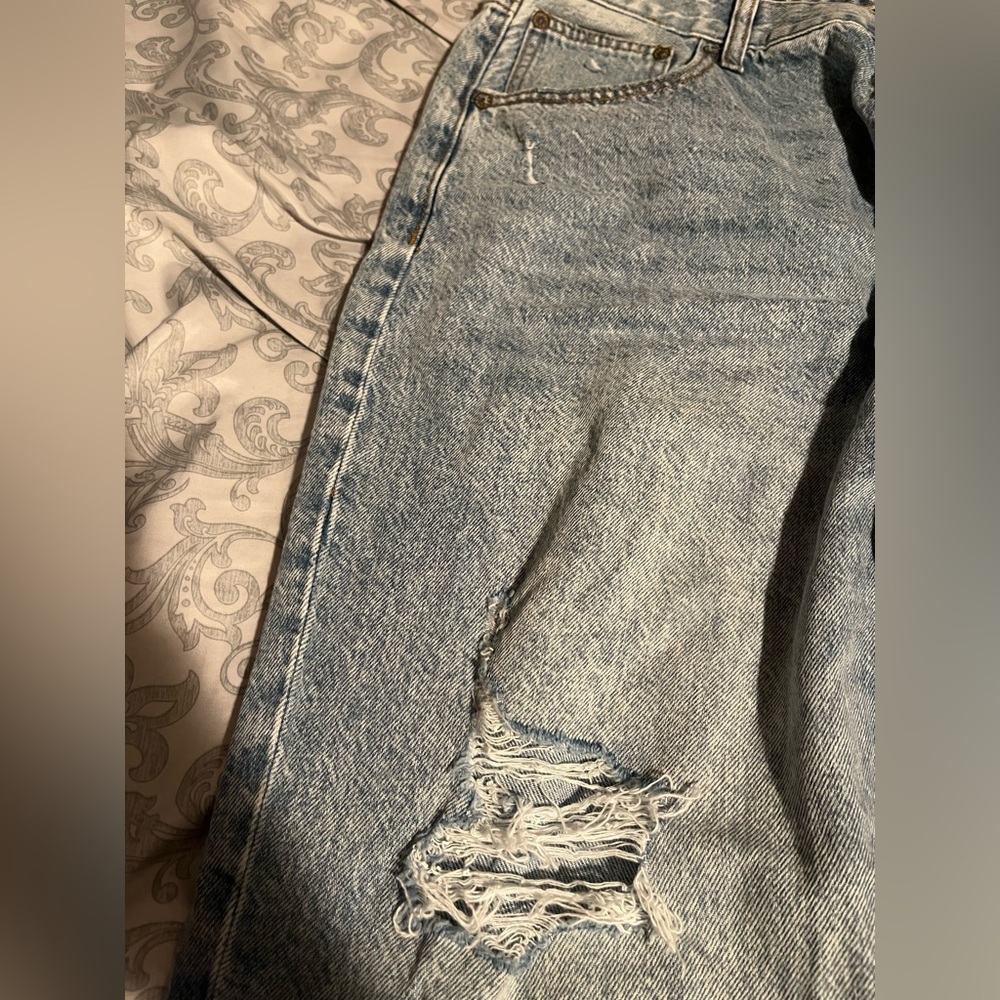 Aeropostale High Rise Baggy Distressed Jean - Picture 5 of 11